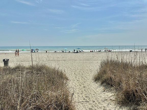 5th image of 201 S Ocean Blvd. #1102