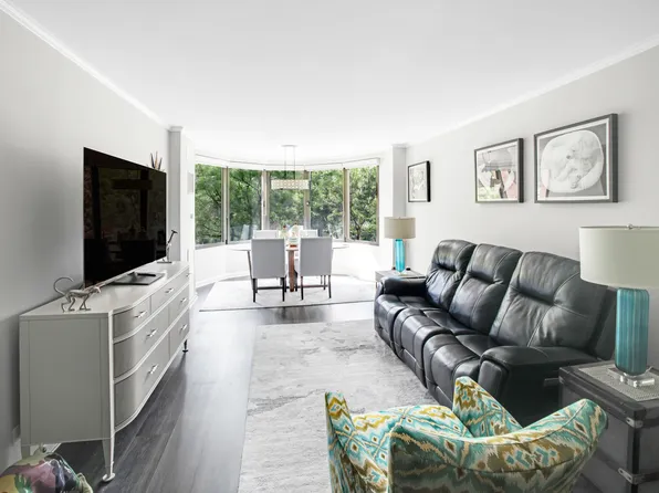 44 West 62nd Street image 2 of 12