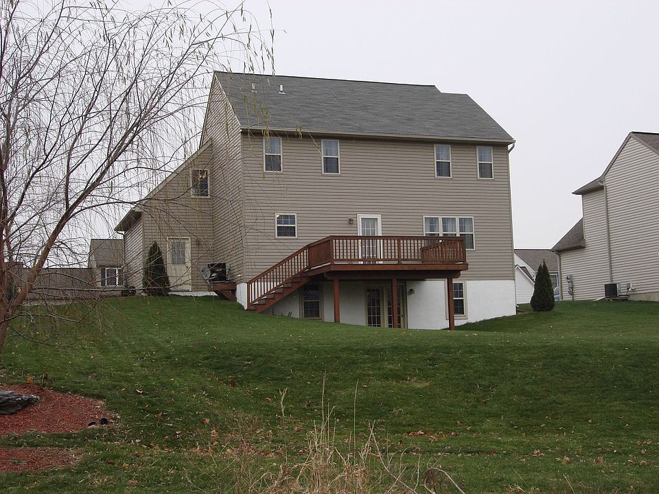 2nd image of 510 Woodhall Dr