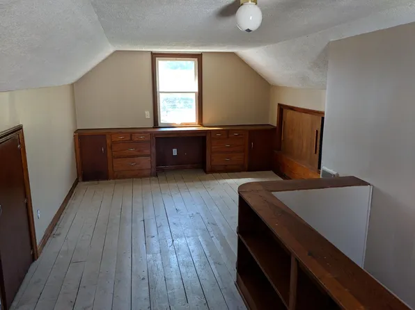 1612 Esther Ave NE, Canton, OH 44714