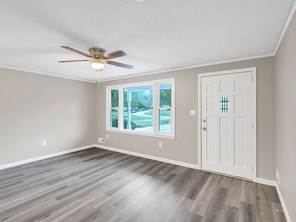 2nd image of 462 Granada Dr