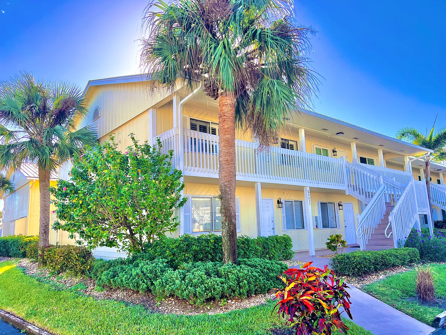 4631 Bayshore Dr — Photo 1