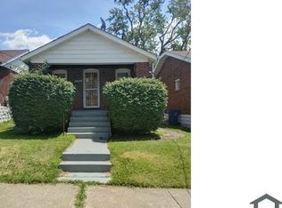 3530 West Pl, Saint Louis, MO 63121
