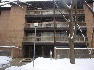 5600 Hillcrest Ln, Lisle, IL 60532