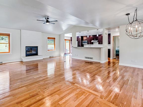3rd image of 26180 Hiawatha Ave