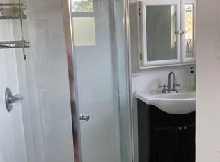 18 Spruce St, Great Neck, NY 11021