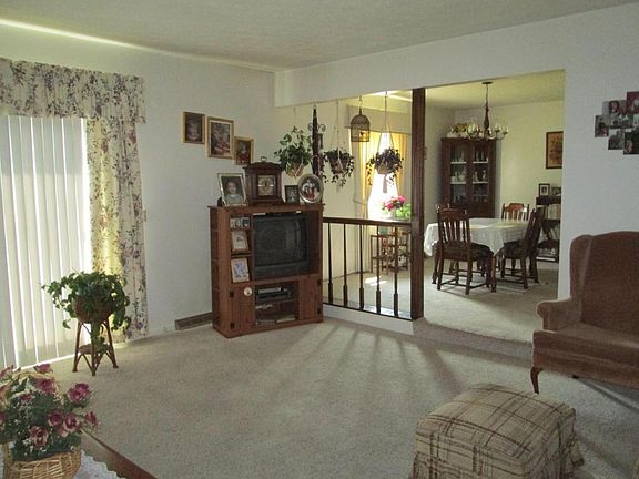 4th image of 2446 Ottawa Dr