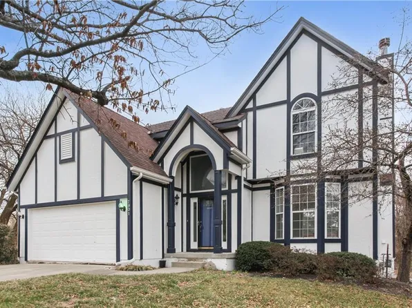 7901 W 140th Ter, Overland Park, KS 66223