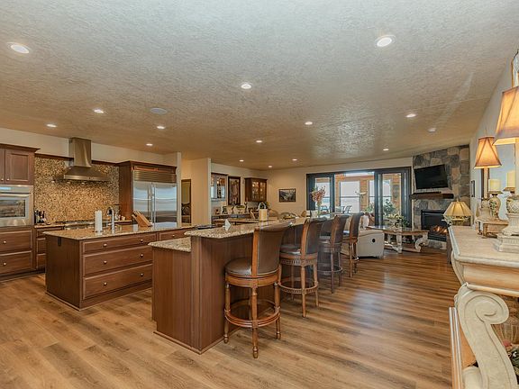 4th image of 49491 Oak Tree Ln