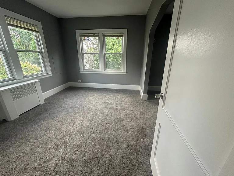 1132 Saint Louis Ave #2R — Photo 16