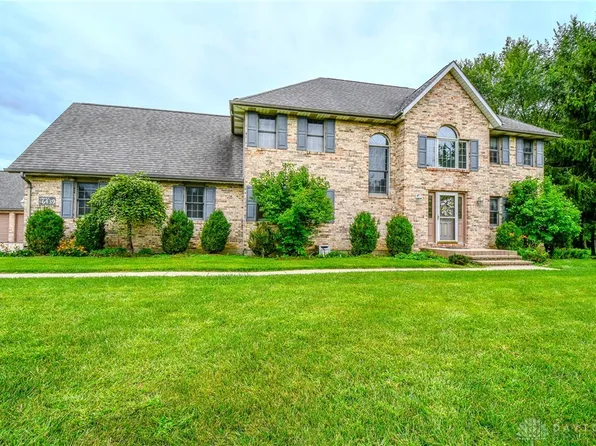 6439 Green Ridge Ave, New Carlisle, OH 45344