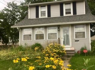 640 N Fairview Ave, Lansing, MI 48912