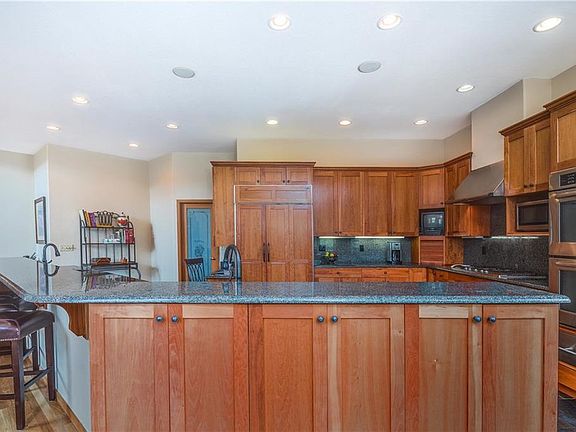 5th image of 34 Fletcher Ct