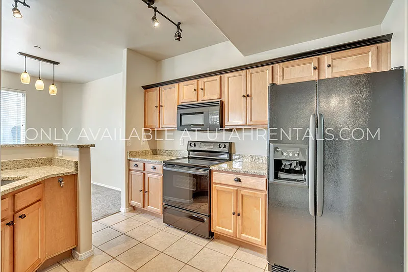 6623 W Blue Iris Dr