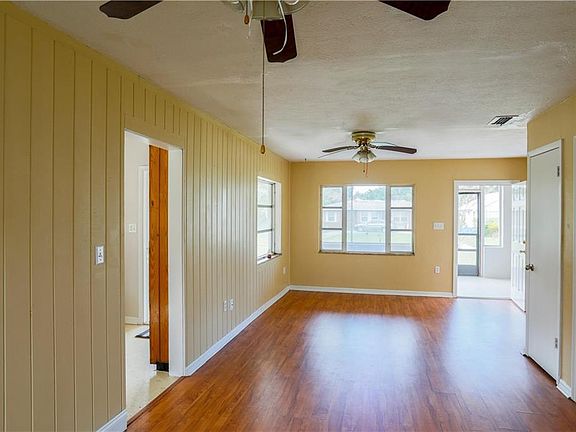 5th image of 1501 E Lakeview Ave