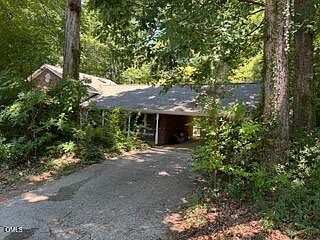 1st image of 1004 Collins Dr