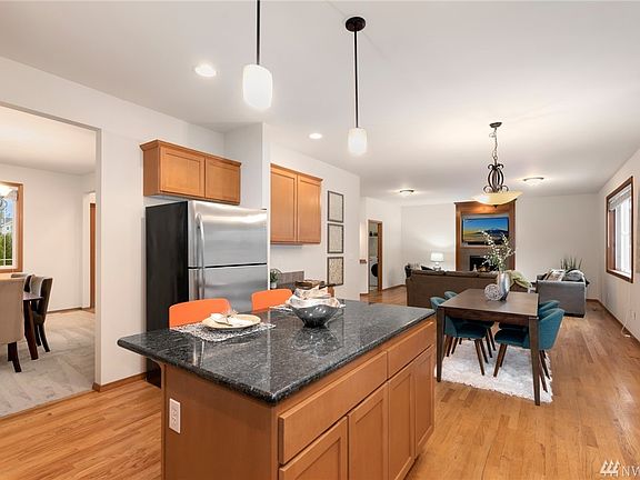 9ft ceilings on the main level along with hardwood floors throughout most of main.