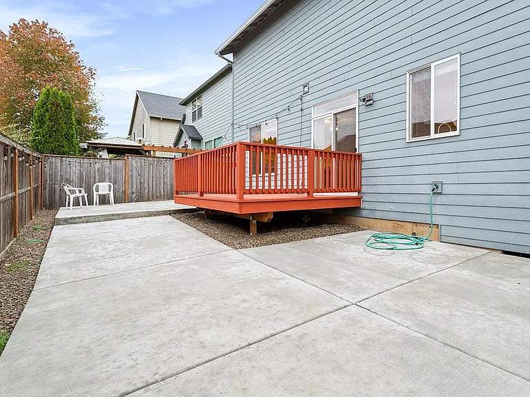 18807 Nutmeg Ln — Photo 23