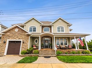 57 W 17th Rd, Broad Channel, NY 11693