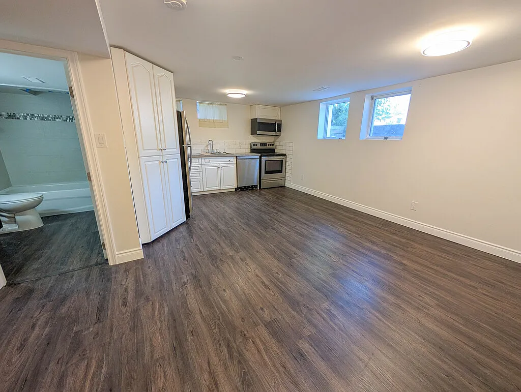22 Oswald Ave - 2 — Photo 1