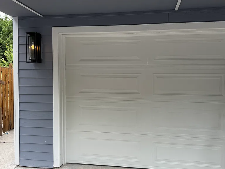 8029 S 130th St — Photo 3