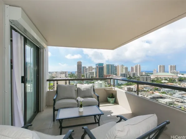 2100 Date St APT 2103, Honolulu, HI 96826