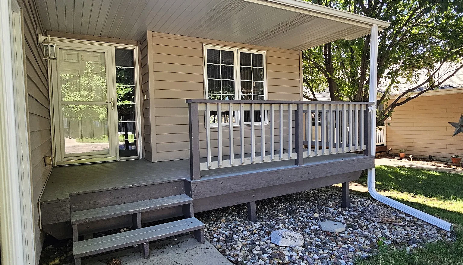3 bed, 2100 sqft, $2,350 — Photo 2