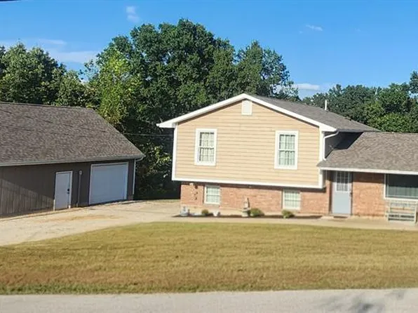 2609 Parthenon Dr, De Soto, MO 63020