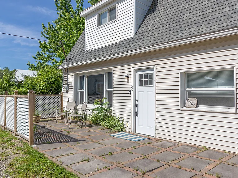 2906 Blue Star Hwy #3 — Photo 2