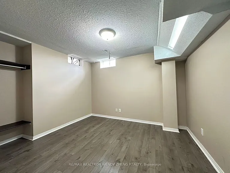 77 Eastvale Dr #BASEMENT — Photo 7