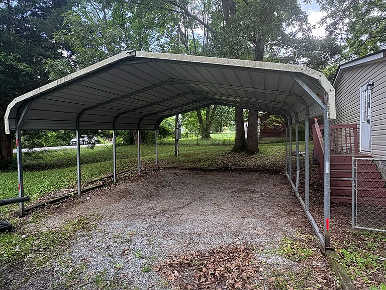 212 Mills Dr — Photo 3