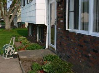 85 Mercury Dr, Gates, NY 14624