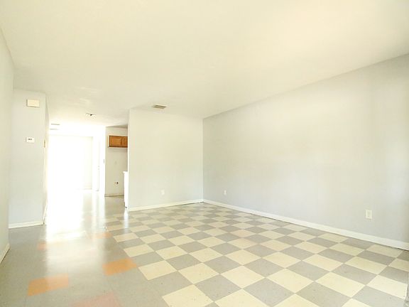 2nd image of 3421 SE 21st Ave