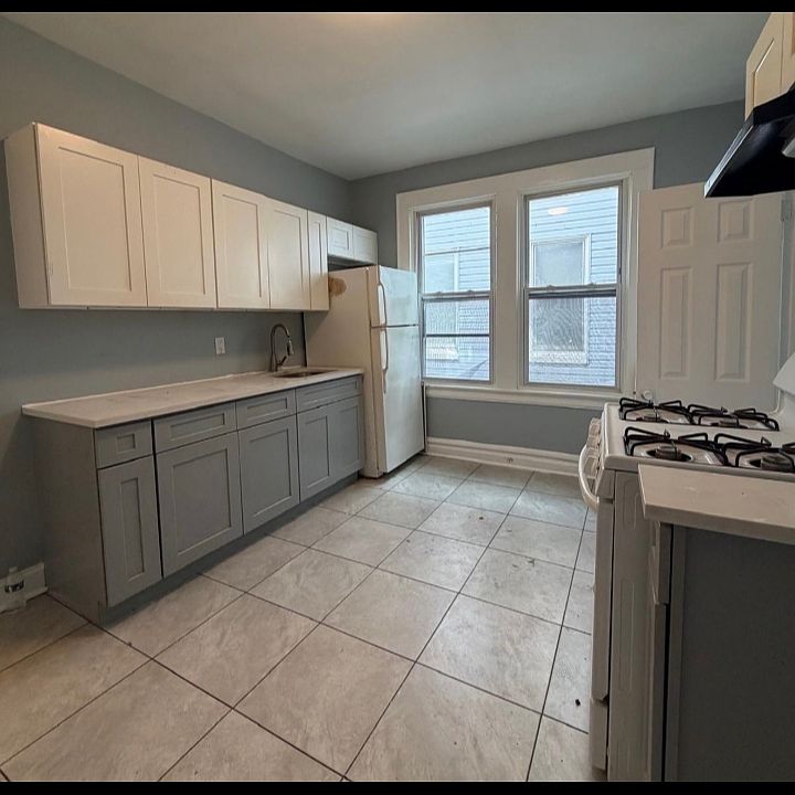 1st image of 20 Ellis Ave #5A