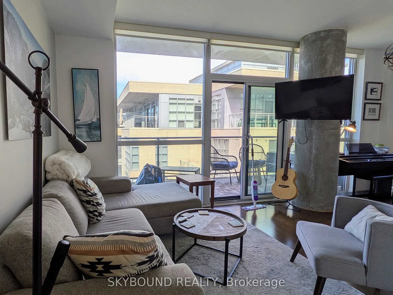 478 King St W — Photo 3