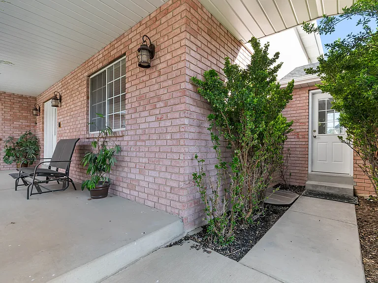 840 S East Mountain Cir — Photo 35