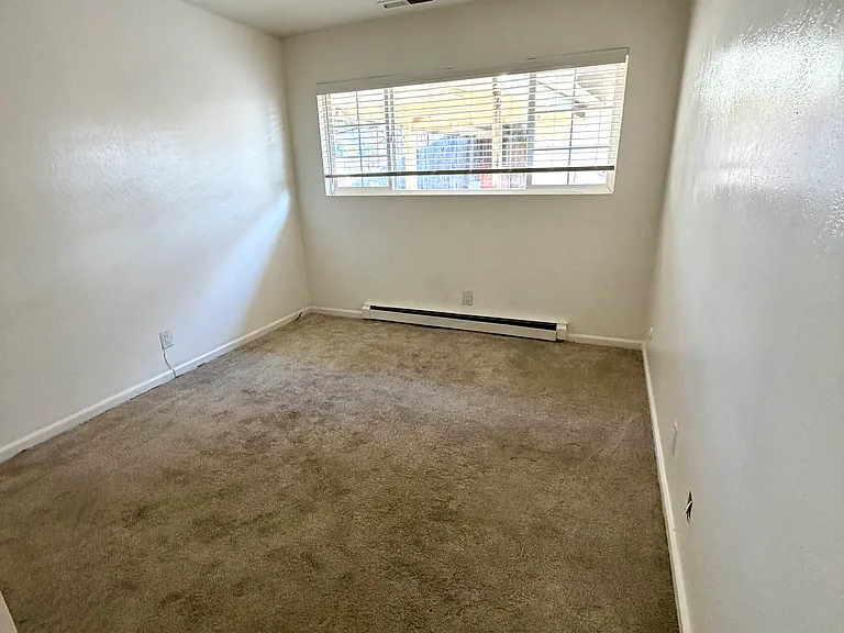 1231 Apricot Ln — Photo 10