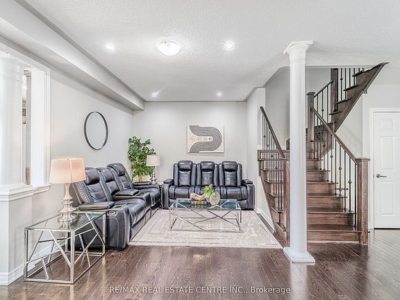 5th image of 10 Ebury Dr