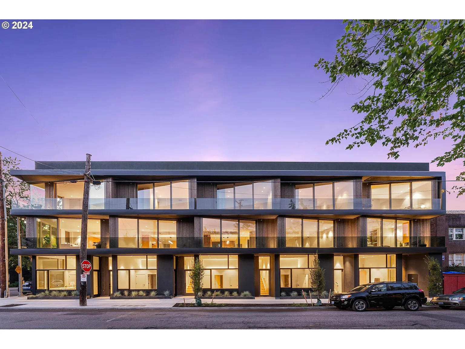 2791 NW Thurman St photo 1