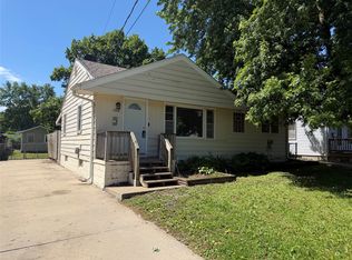 1328 Carrie Ave, Des Moines, IA 50315