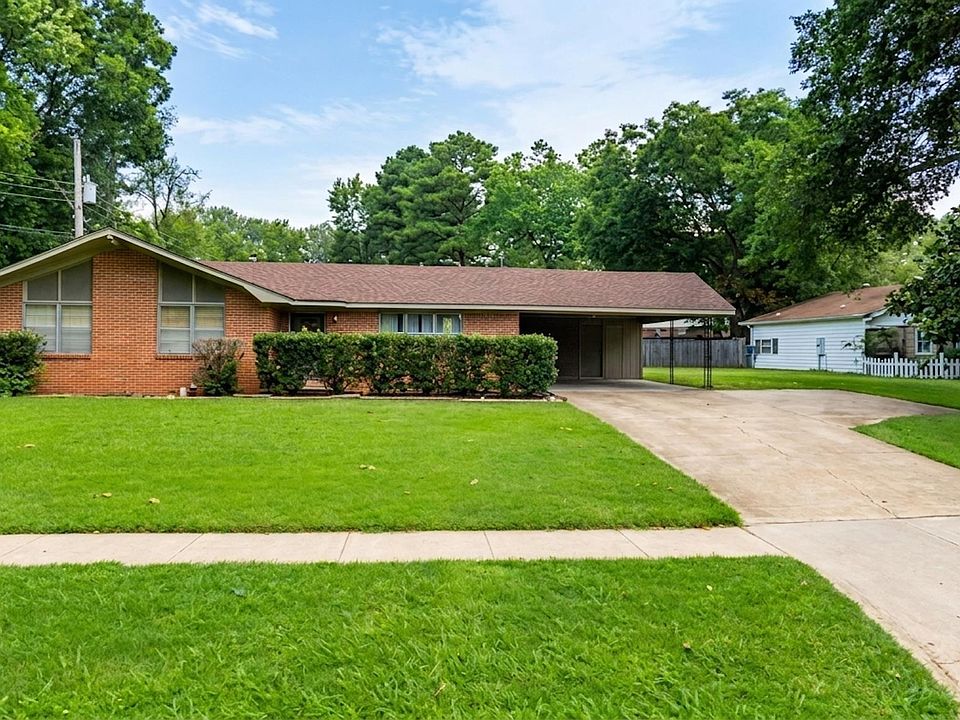 1st image of 1824 W College Blvd