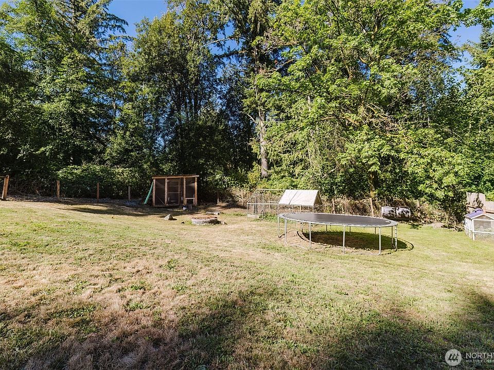 1st image of 13977 Blackberry Lane NE