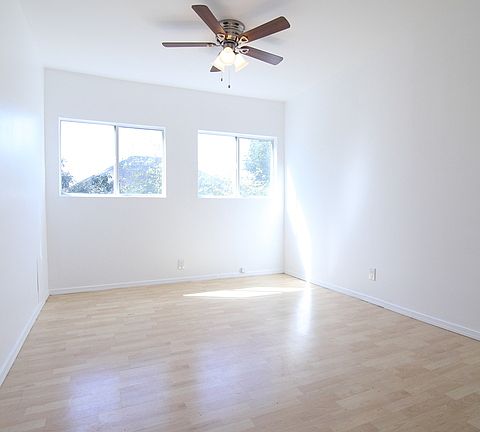 5th image of 1720 Morton Ave #1726