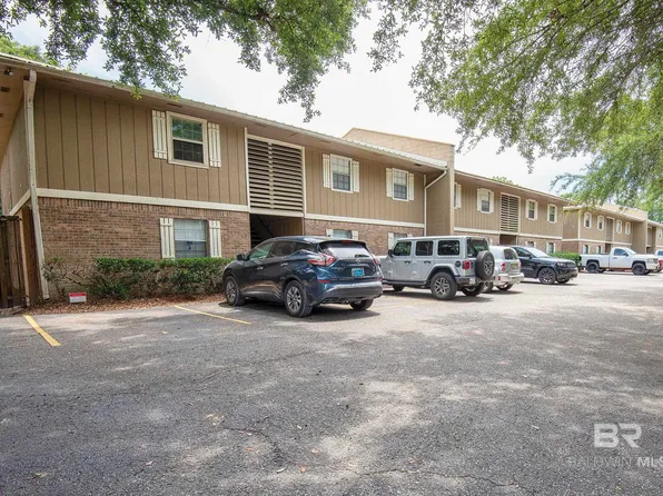 125 E 22nd Ave APT 2, Gulf Shores, AL 36542