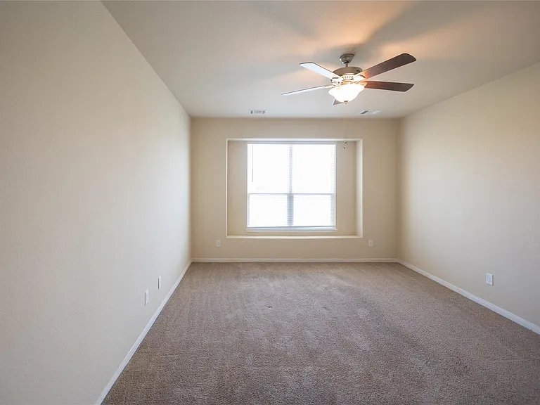 24926 Puccini Pl — Photo 7