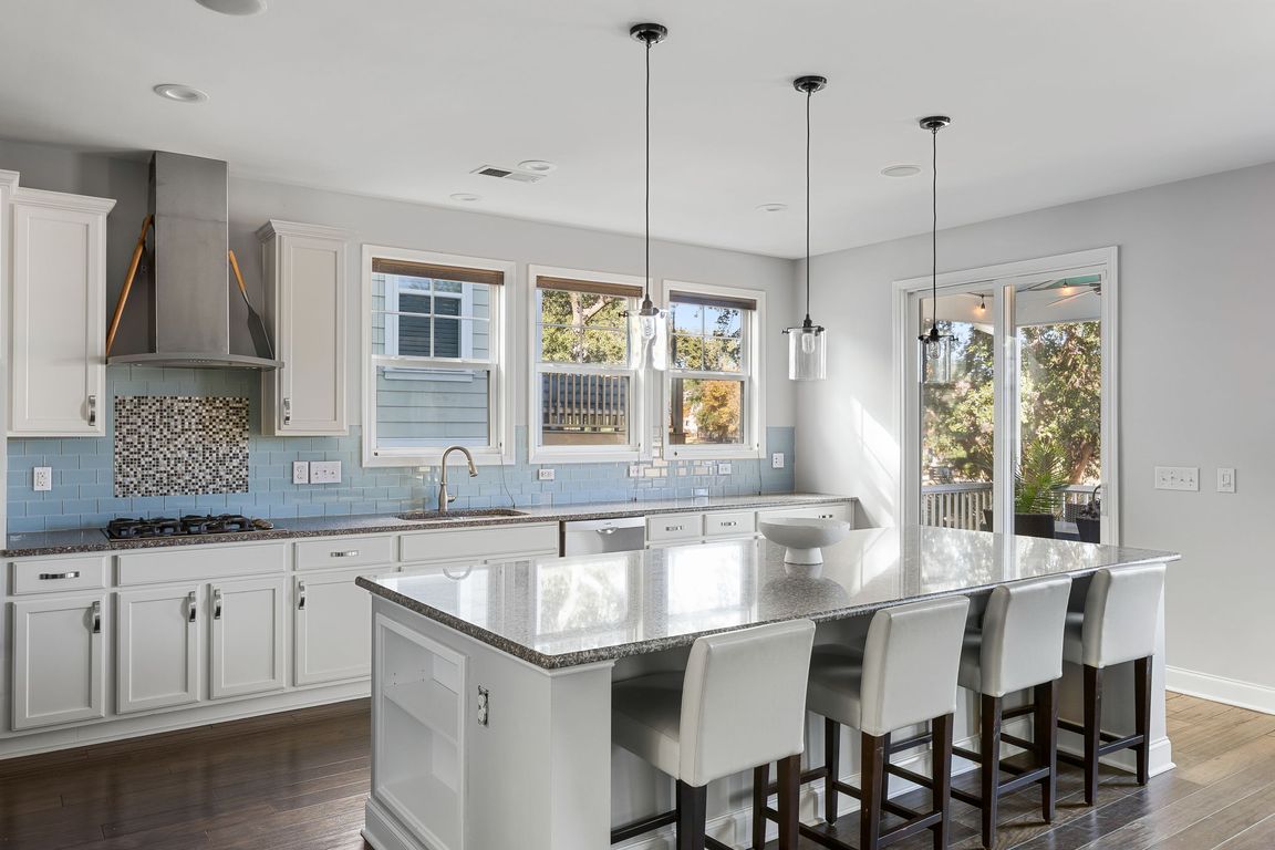 next background image