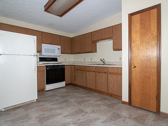 3rd image of 651 Ziegler Dr #651