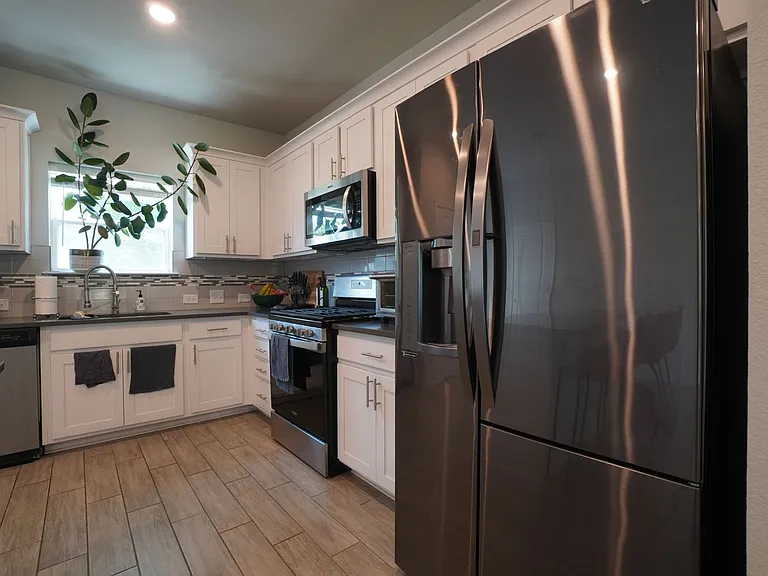 5501 Charles Merle Dr #B — Photo 15