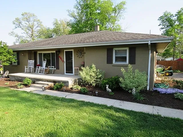 6813 E Jackson St photo 1