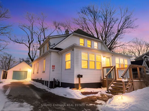 22 Lyons Ave, Welland, ON L3B 1L7